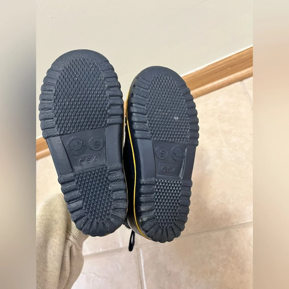 OshKosh B'gosh toddler boots